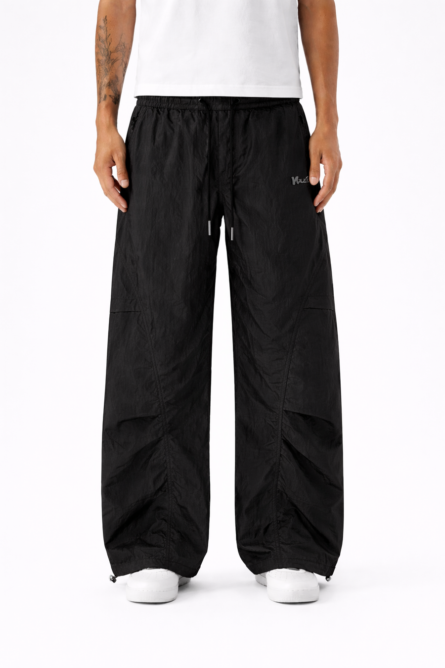 The Ravel Wide Leg Cargo Pant in Black