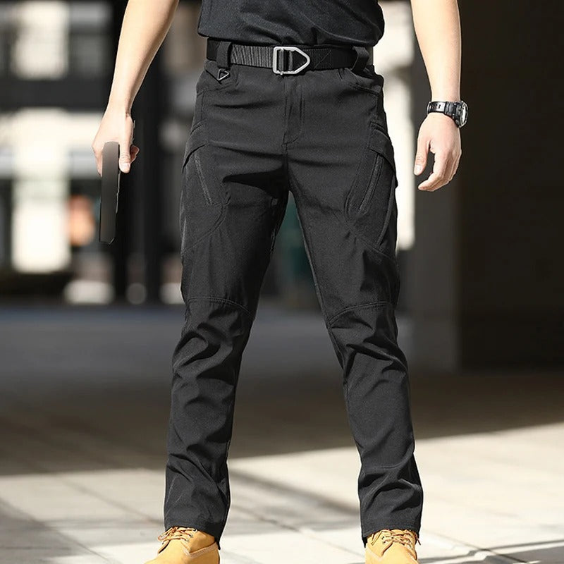 Straton Tactical Cargo Pant in Black